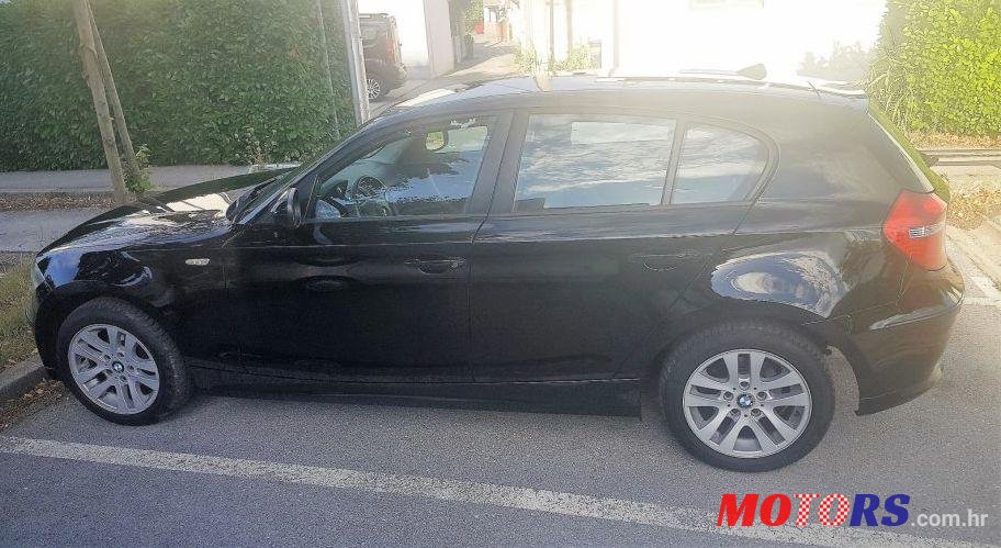 2011' BMW Serija 1 116D photo #1