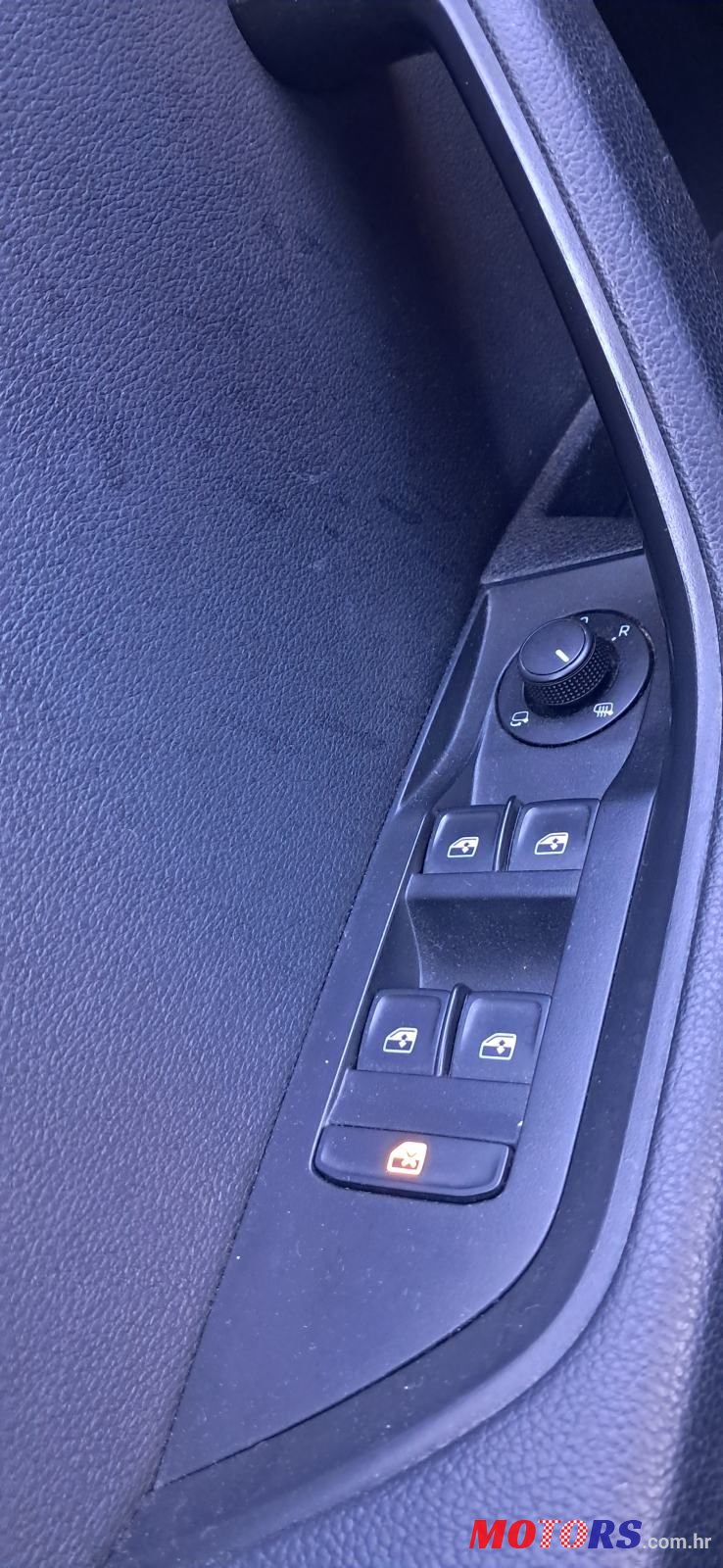 2015' Skoda Superb Combi photo #4