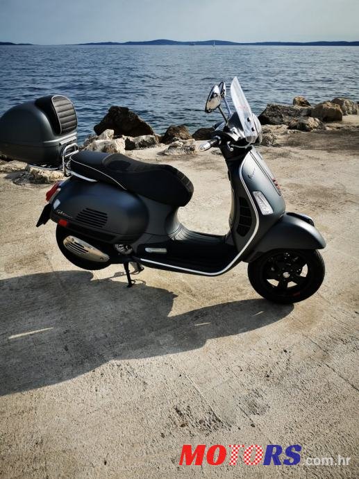 2018' Piaggio Vespa GTS photo #1