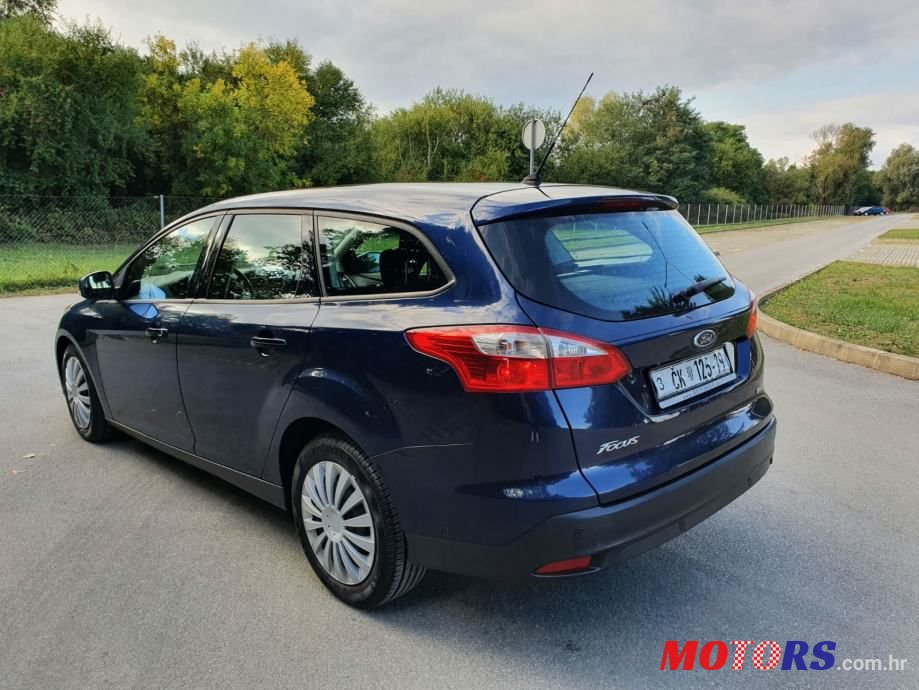 2013' Ford Focus Karavan photo #5