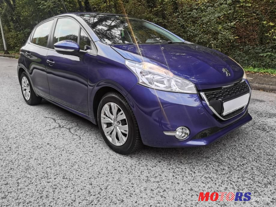 2014' Peugeot 208 1,2 Vti photo #3