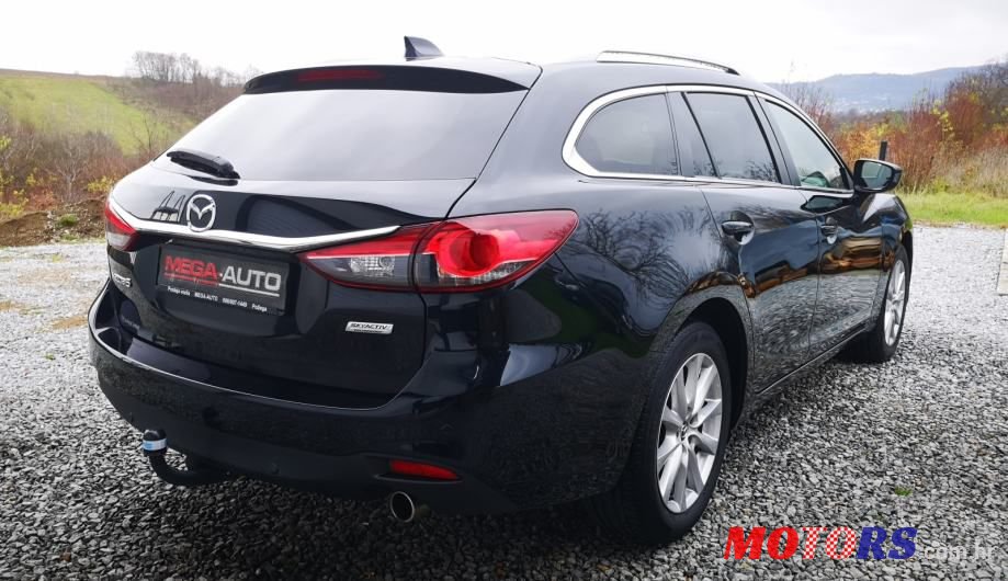 2013' Mazda 6 Sport Combi photo #2