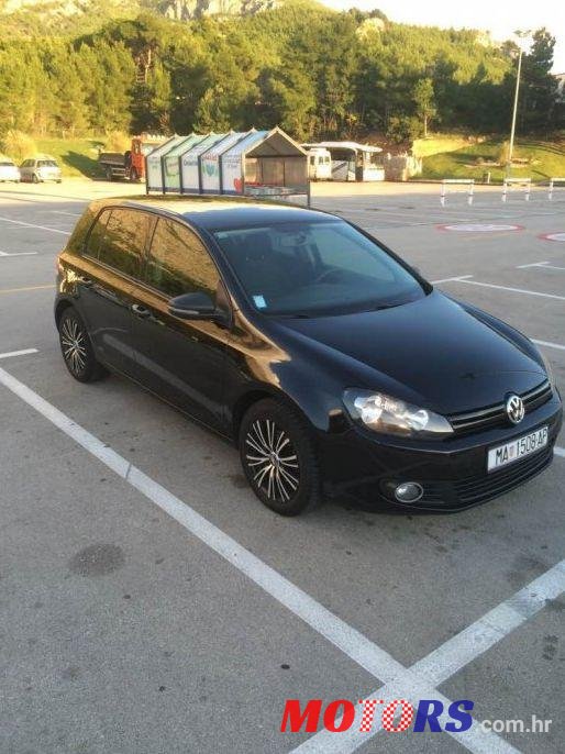 2010' Volkswagen Golf VI 1,6 Tdi photo #3