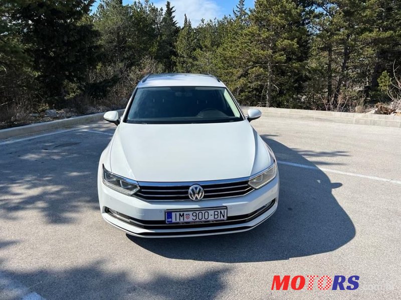 2016' Volkswagen Passat Variant photo #2