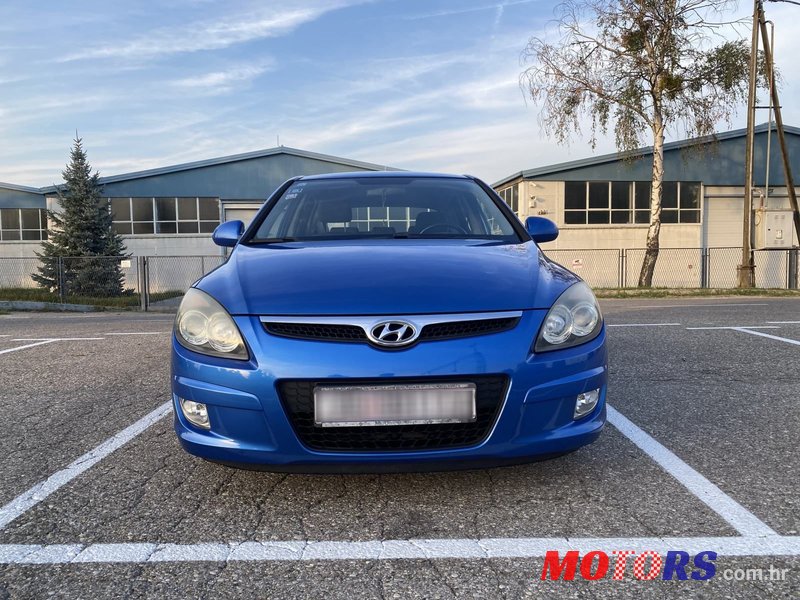 2009' Hyundai i30 1,4 16V Eu photo #1