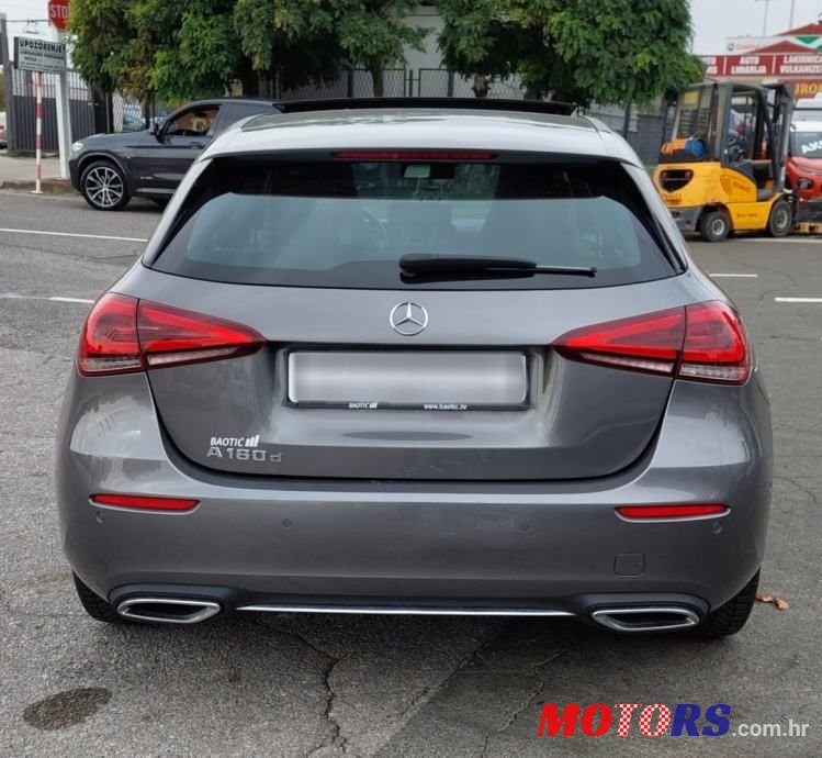 2018' Mercedes-Benz A-Klasa A 180 photo #6