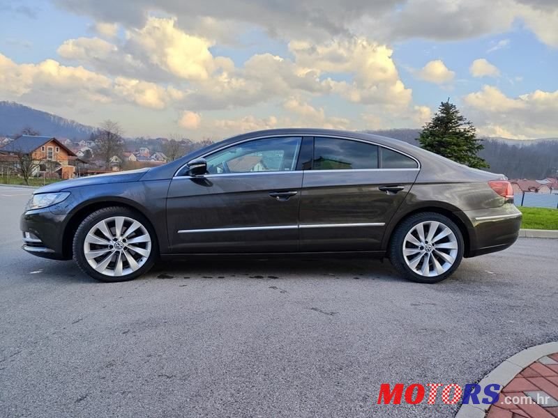 2014' Volkswagen Passat 2,0 Tdi Bmt photo #2