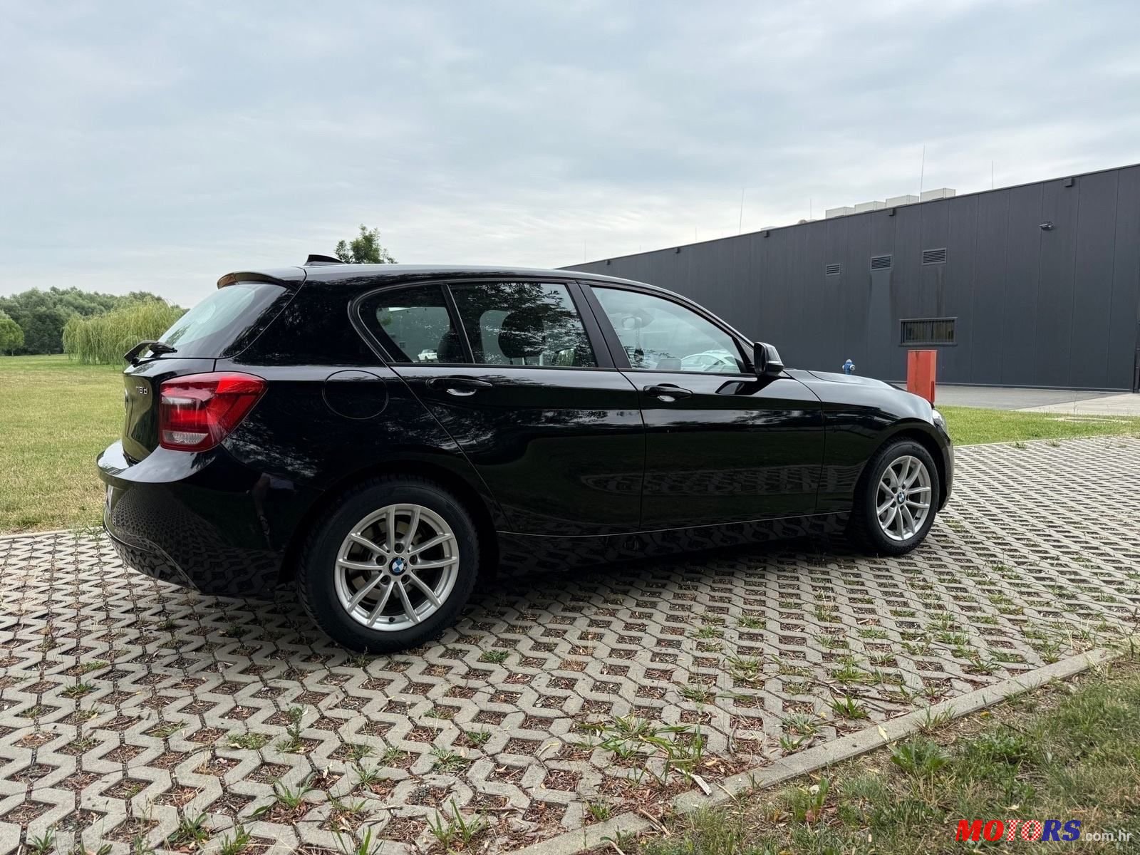 2013' BMW Serija 1 118D photo #4