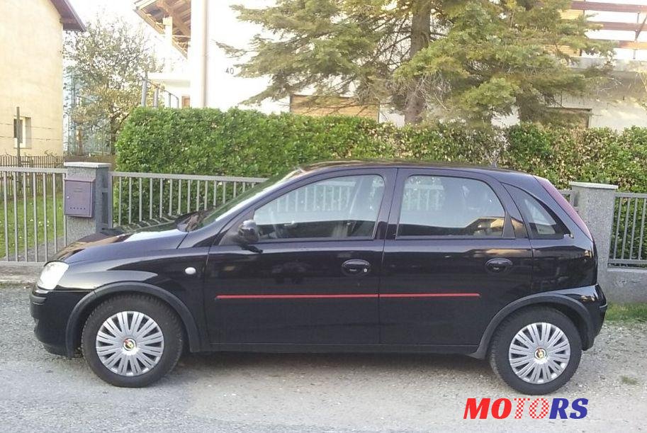 2004' Opel Corsa 1,3 Cdti photo #1