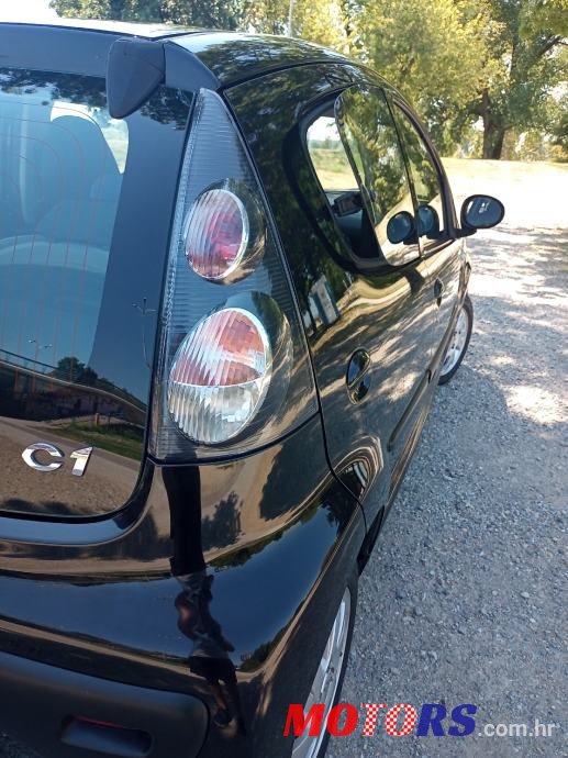 2012' Citroen C1 photo #3