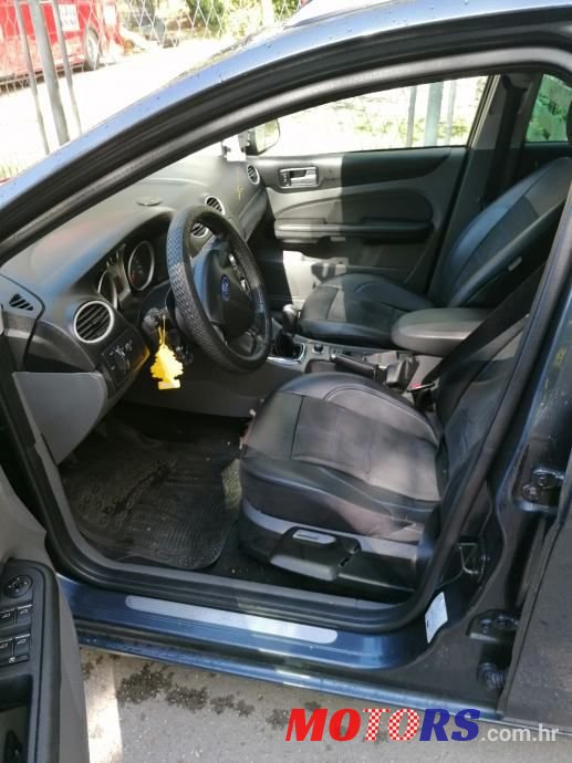 2008' Ford Focus Karavan photo #4