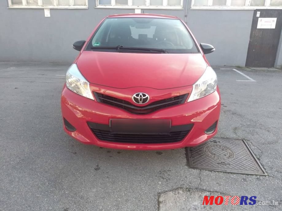 2012' Toyota Yaris 1,0 Vvt-I photo #2