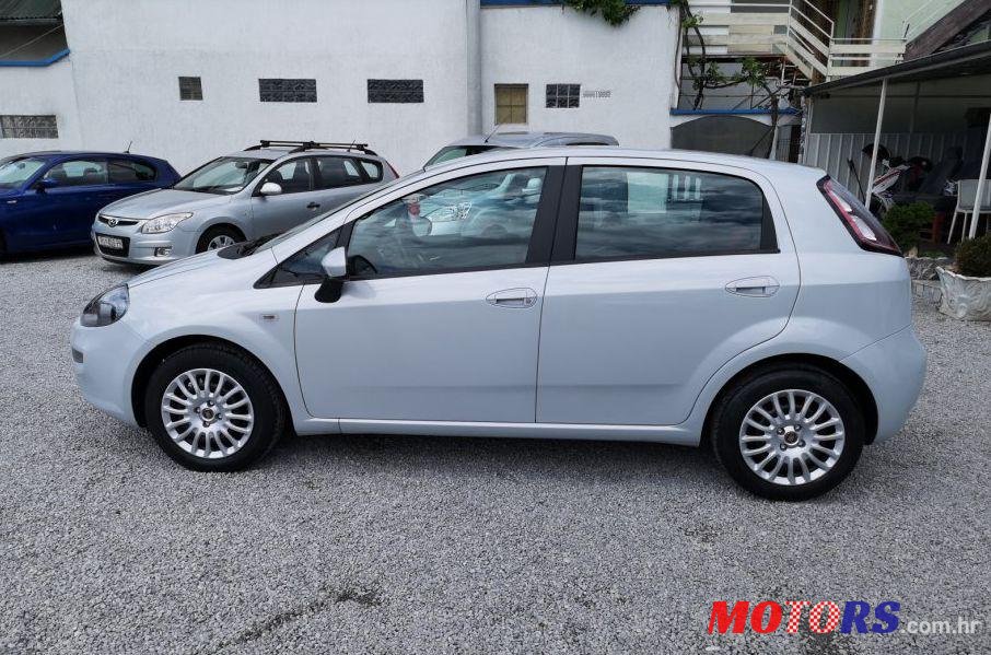 2013' Fiat Punto Evo 1.2  8V photo #1