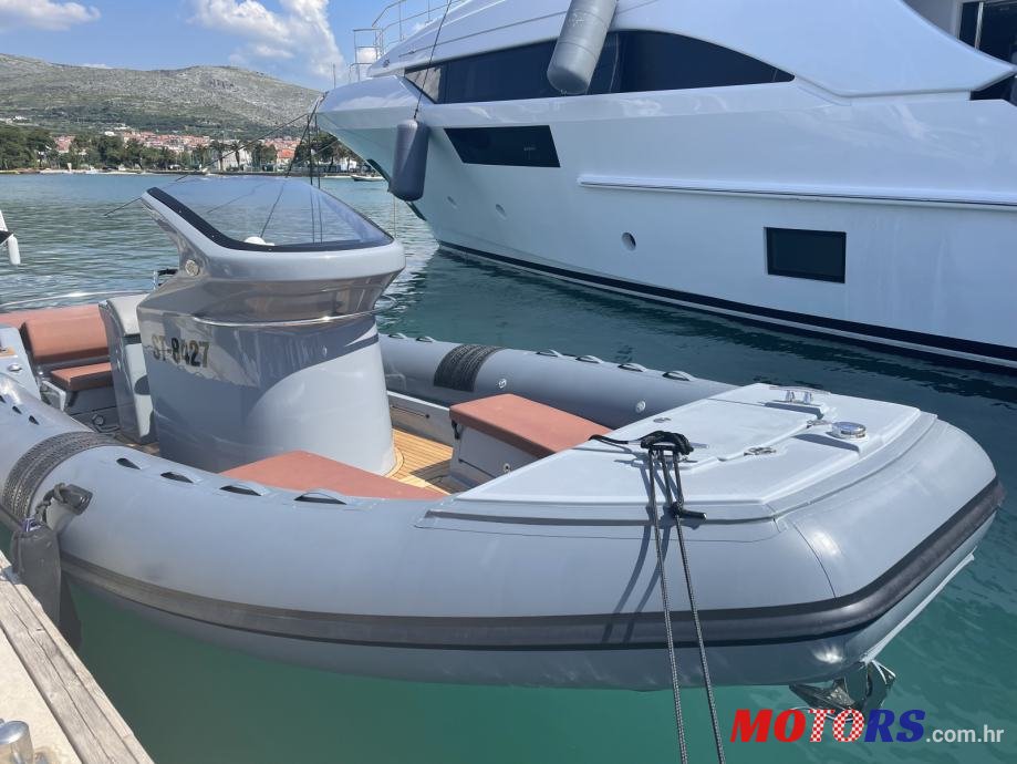 2017' Mercruiser PIRELLI PZERO 880 L SPORT CUST photo #1