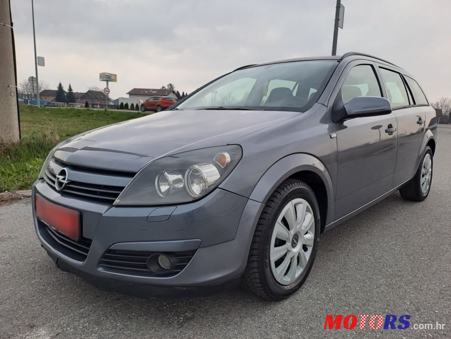 2005' Opel Astra Karavan photo #2