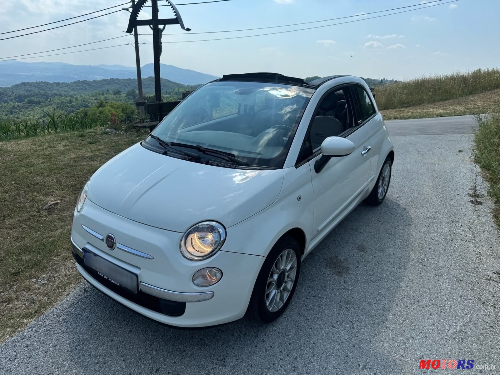 2011' Fiat 500 photo #2