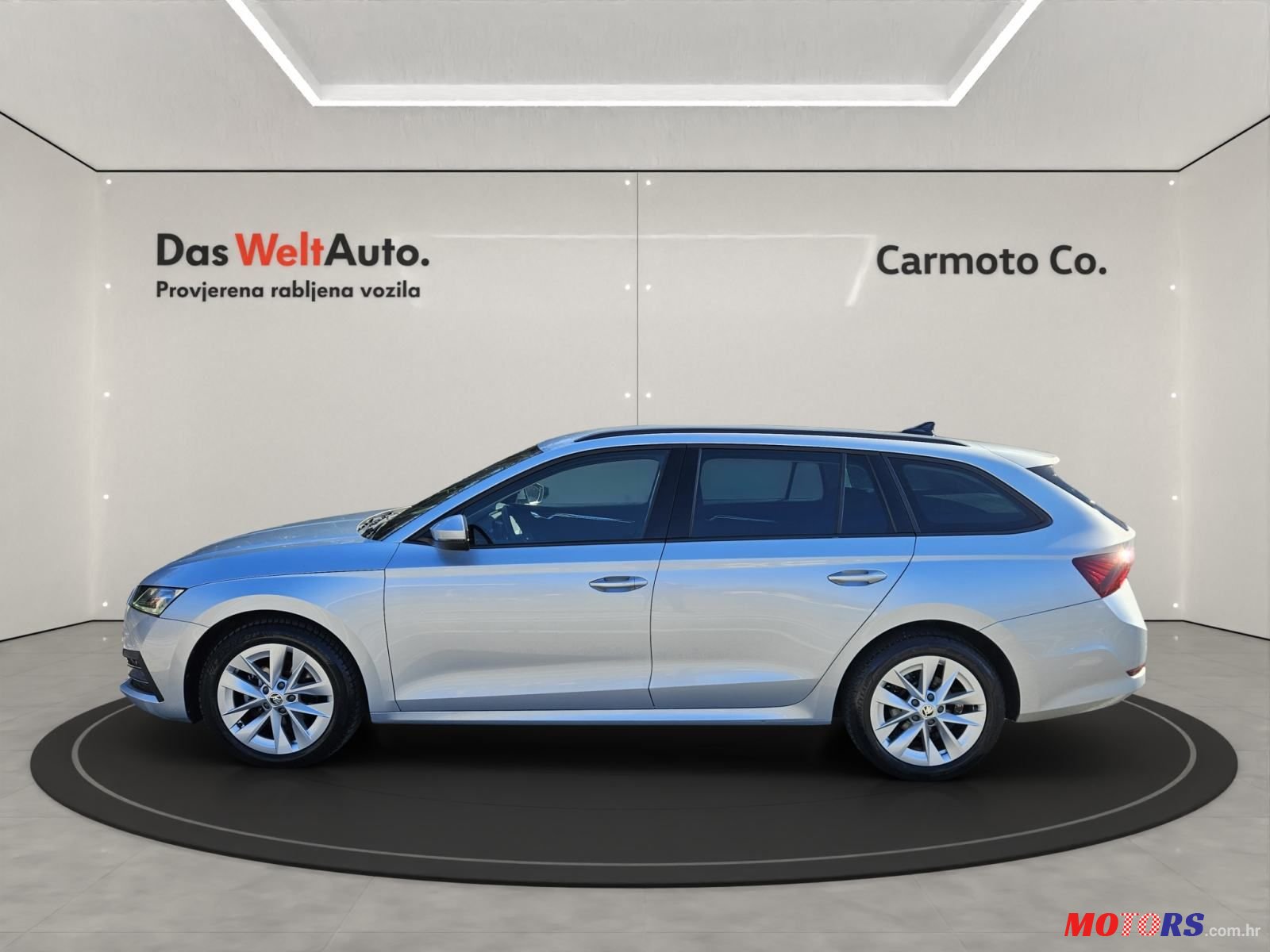 2021' Skoda Octavia Combi photo #1