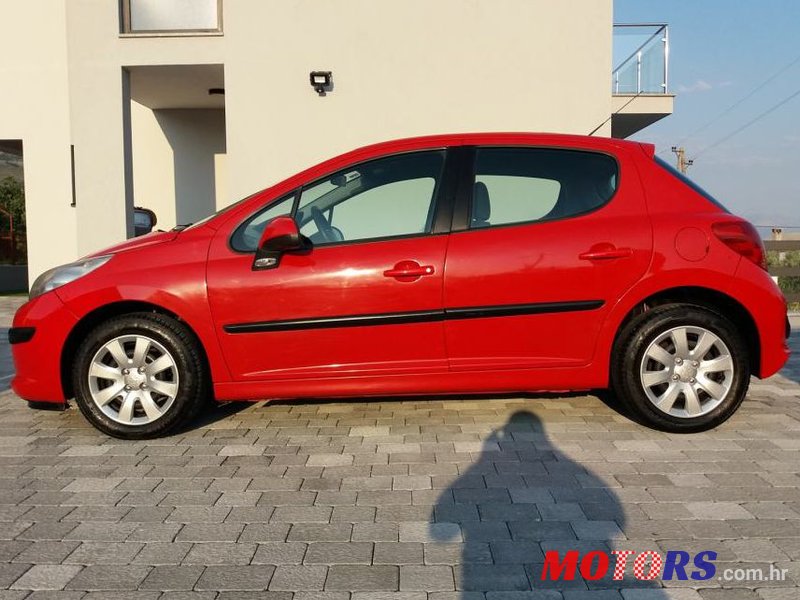 2008' Peugeot 207 1.4I,8V-Očuvan+Servisiran photo #1