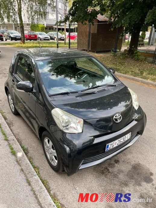 2009' Toyota iQ photo #3