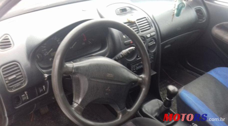 1997' Mitsubishi Carisma 1,9 Glx Td photo #1