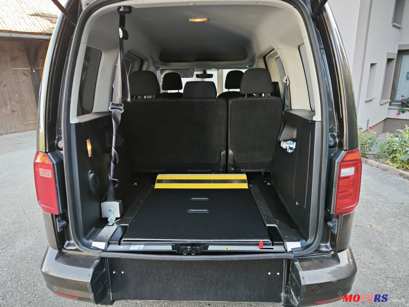 2015' Volkswagen Caddy sa rampom photo #3