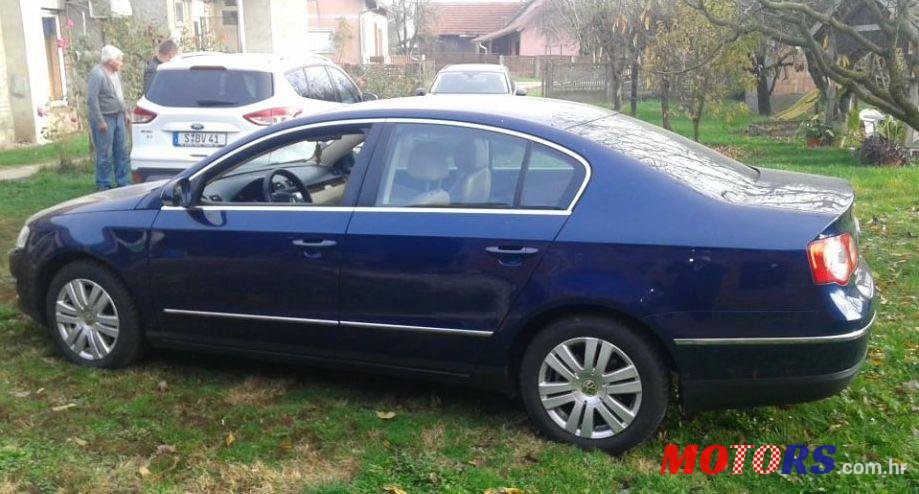 2008' Volkswagen Passat 2,0 Tdi photo #1