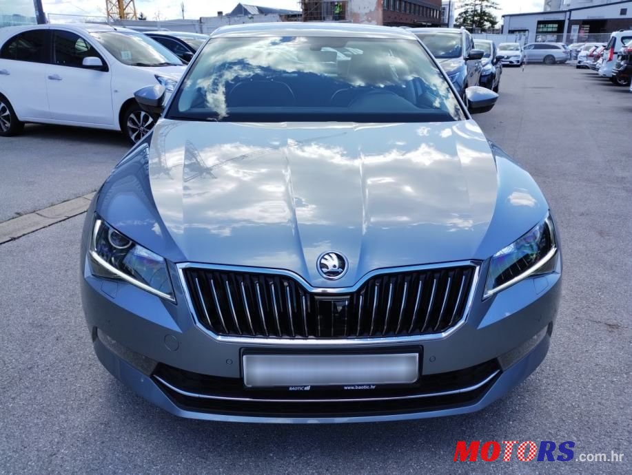 2018' Skoda Superb 2,0 Tdi Ambition photo #1