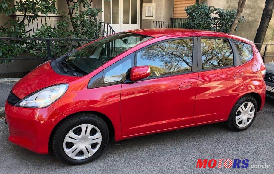 2013' Honda Jazz photo #2
