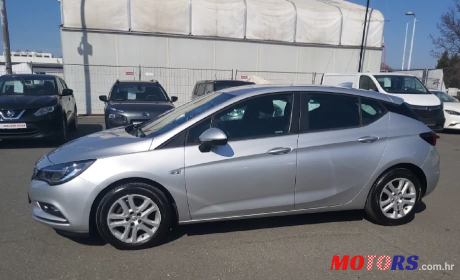 2018' Opel Astra 1.6 Cdti photo #4