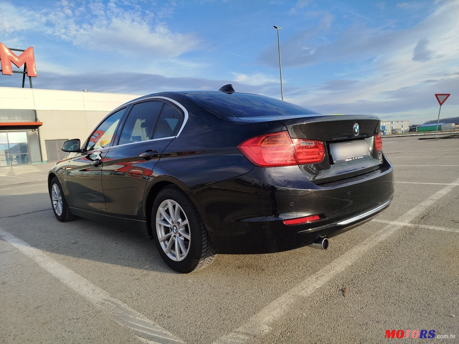 2014' BMW Serija 3 320D photo #6