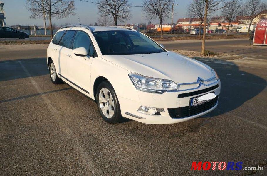 2011' Citroen C5 Break photo #1