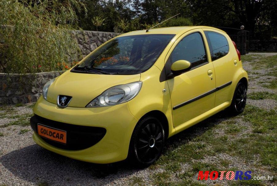 2006' Peugeot 107 1,0 photo #1