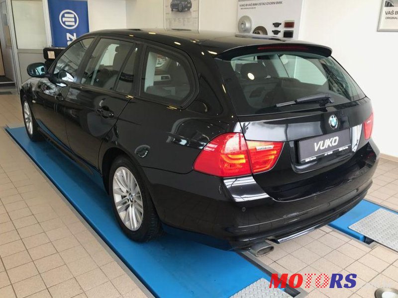 2009' BMW Serija 3 Touring 318D photo #2