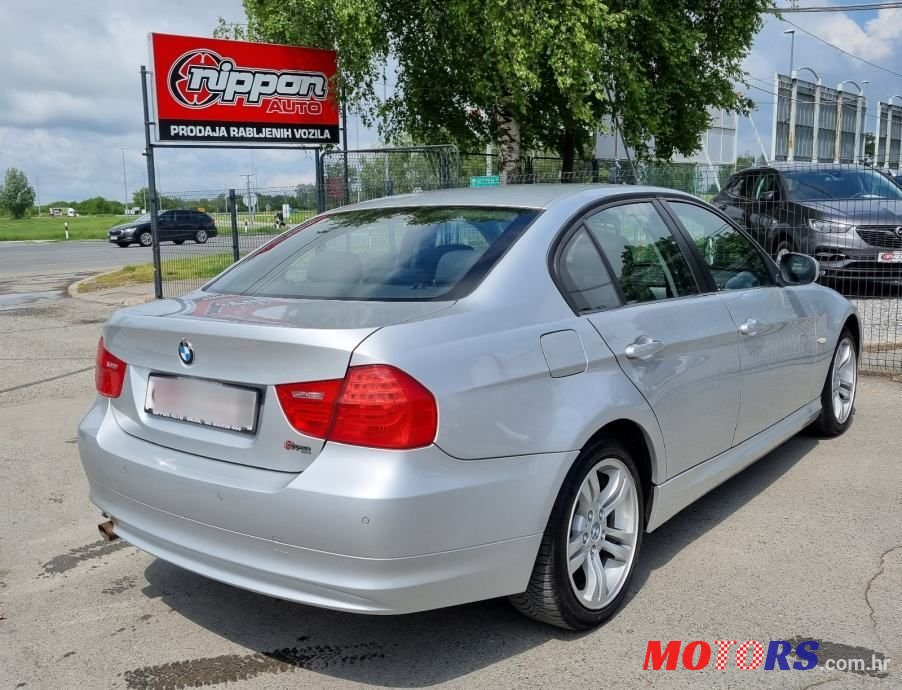 2010' BMW Serija 3 318D photo #6