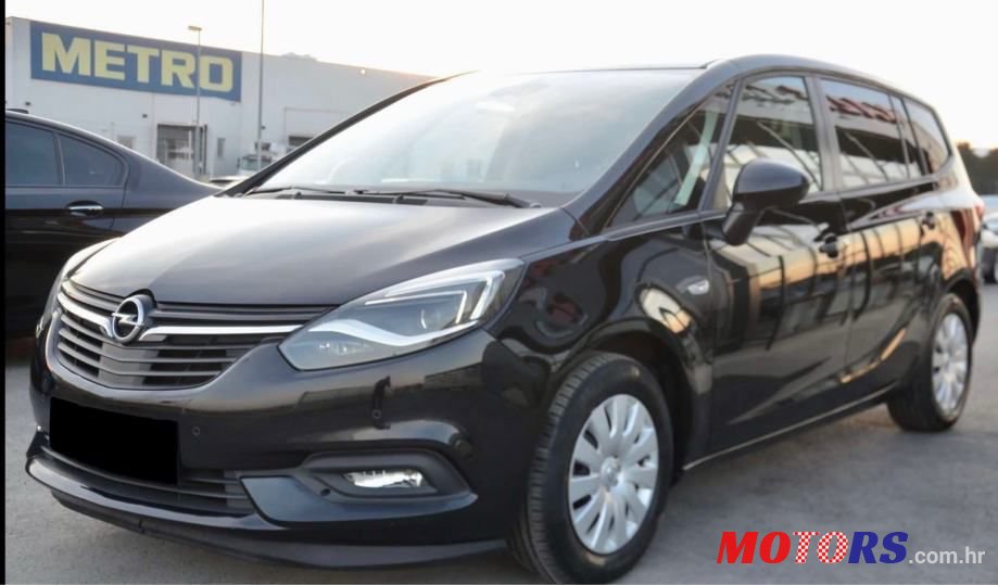 2018' Opel Zafira photo #2
