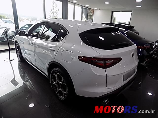 2018' Alfa Romeo Stelvio 2,2 Diesel photo #6