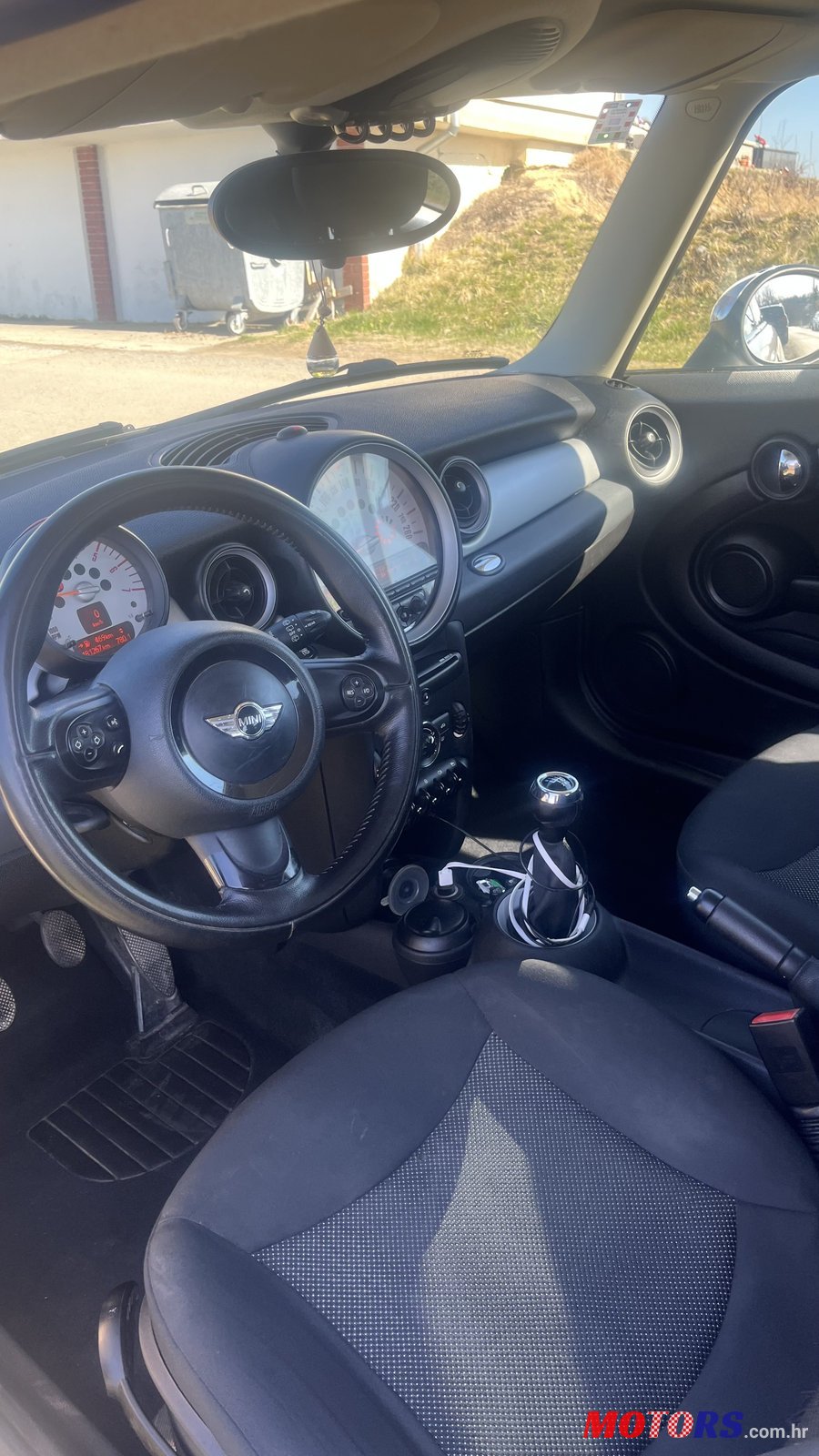 2010' MINI Cooper D photo #4