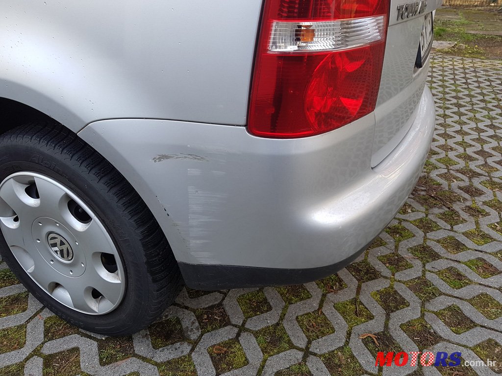 2006' Volkswagen Touran 2.0 TDI German license photo #4