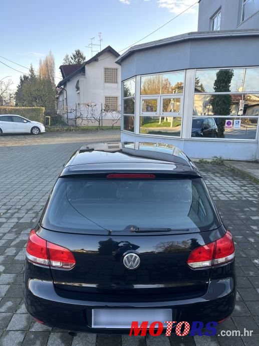 2011' Volkswagen Golf VI 1,6 Tdi photo #5