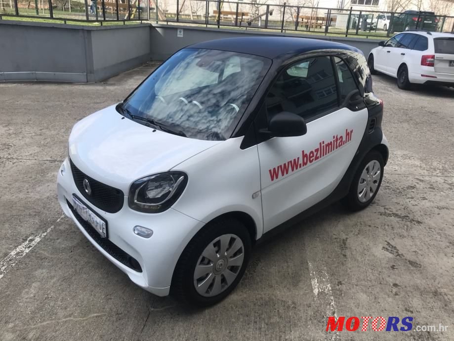 2016' Smart Fortwo photo #3