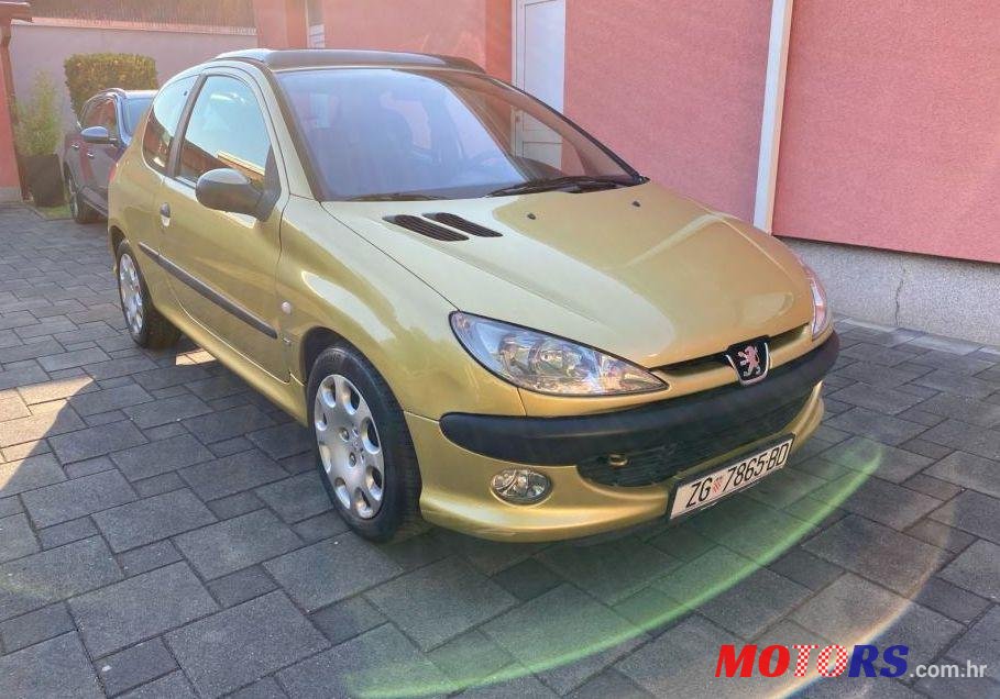 2002' Peugeot 206 206 2,0 Hdi photo #1