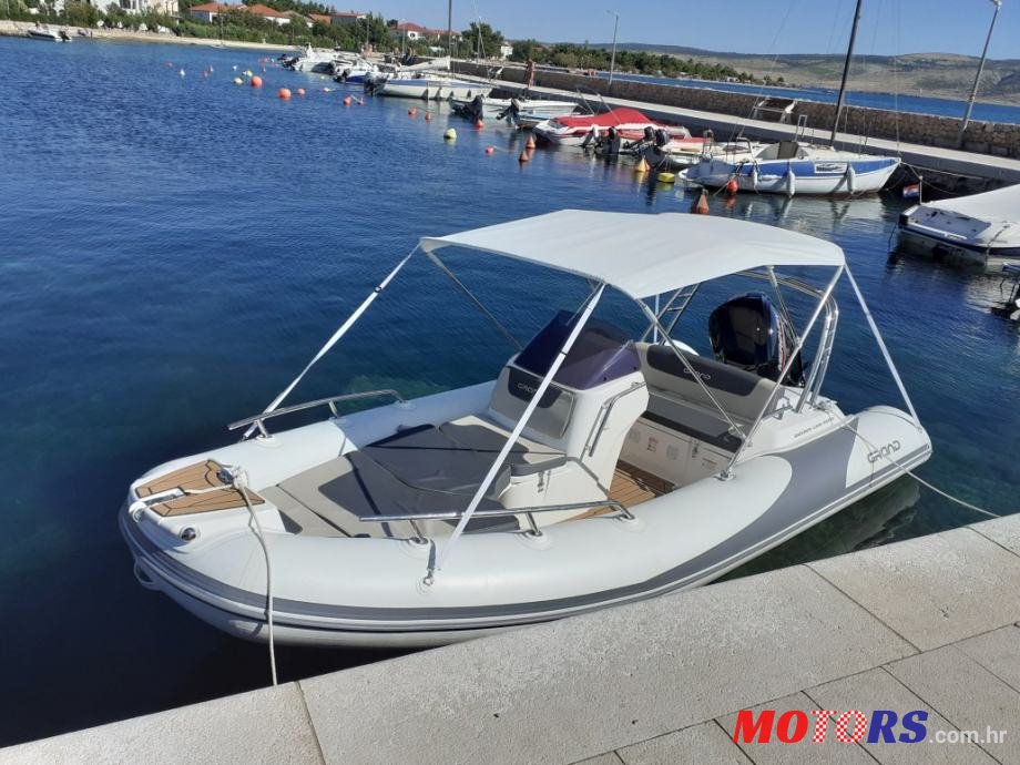 2020' Grand photo #1