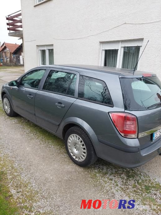 2006' Opel Astra Karavan photo #5