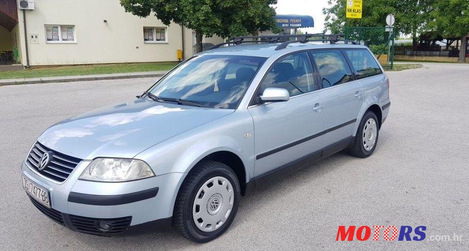 2003' Volkswagen Passat Variant photo #1