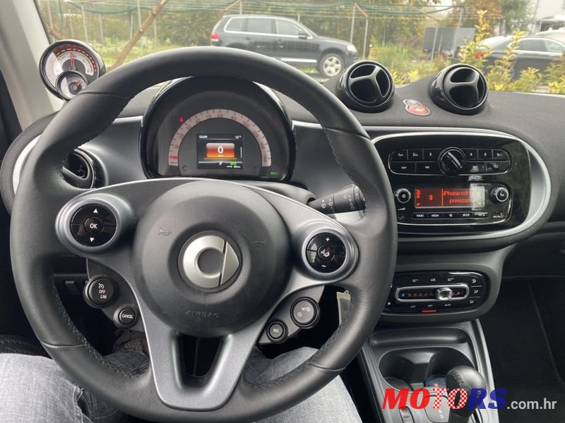 2019' Smart Eq Fortwo Coupe photo #4