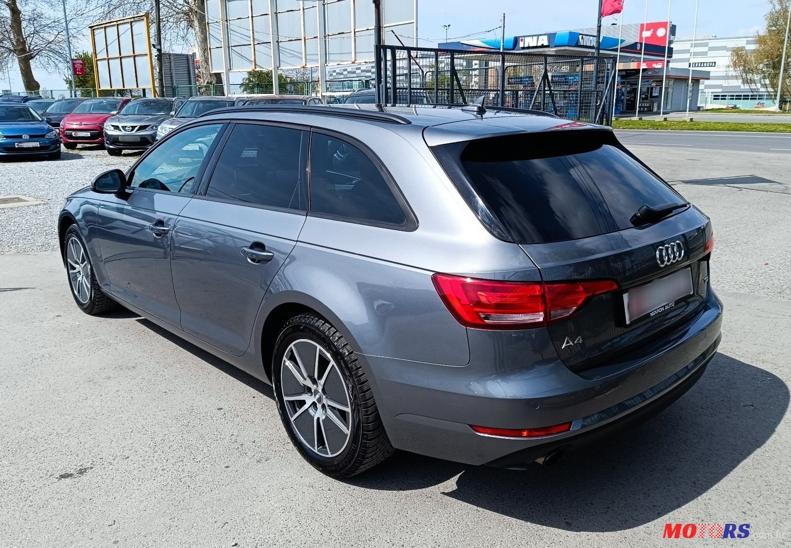 2017' Audi A4 Avant photo #4