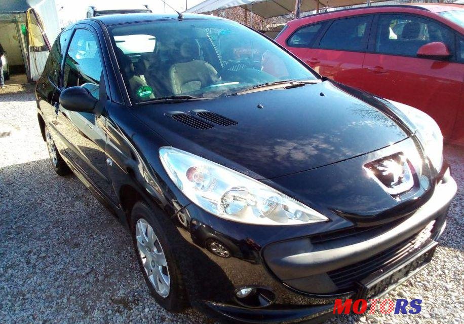 2010' Peugeot 206 1,1 photo #1