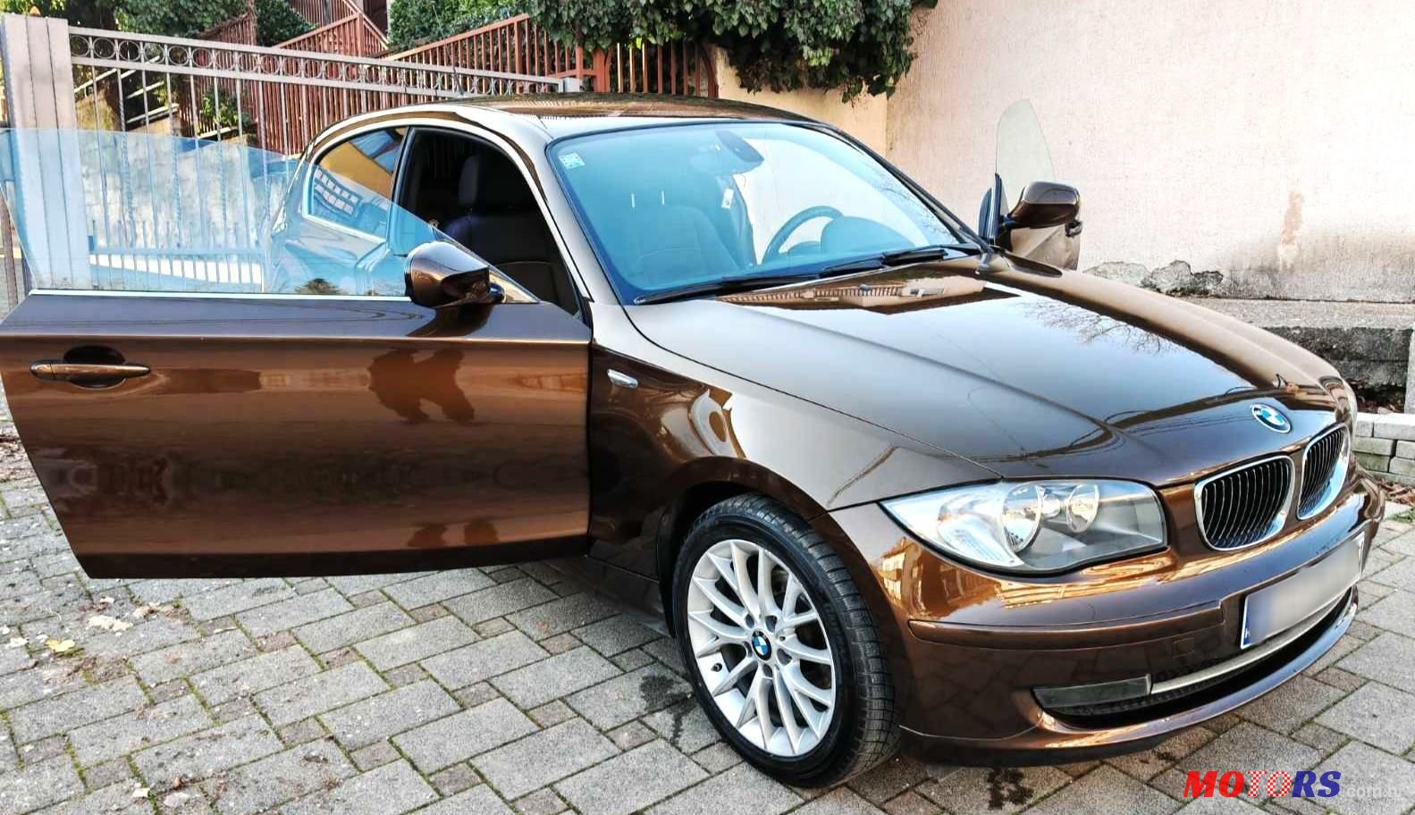 2010' BMW Serija 1 116D photo #3