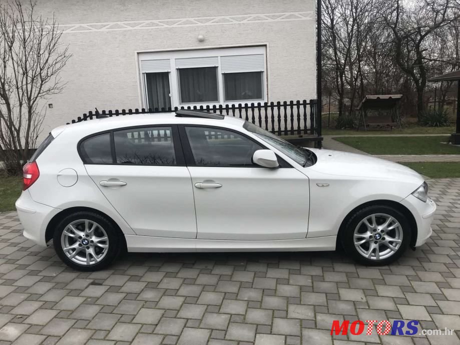 2011' BMW Serija 1 118D photo #4