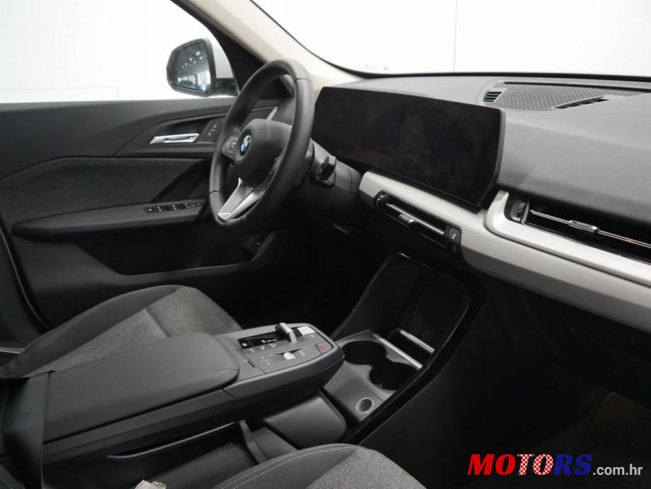 2022' BMW X1 Sdrive18I photo #6